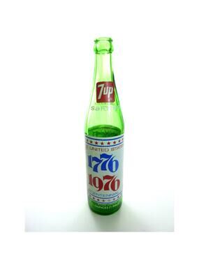 Vintage Soda Bottle 7 Up Bicentennial 1776 Commemorative Bottle Retro Decor